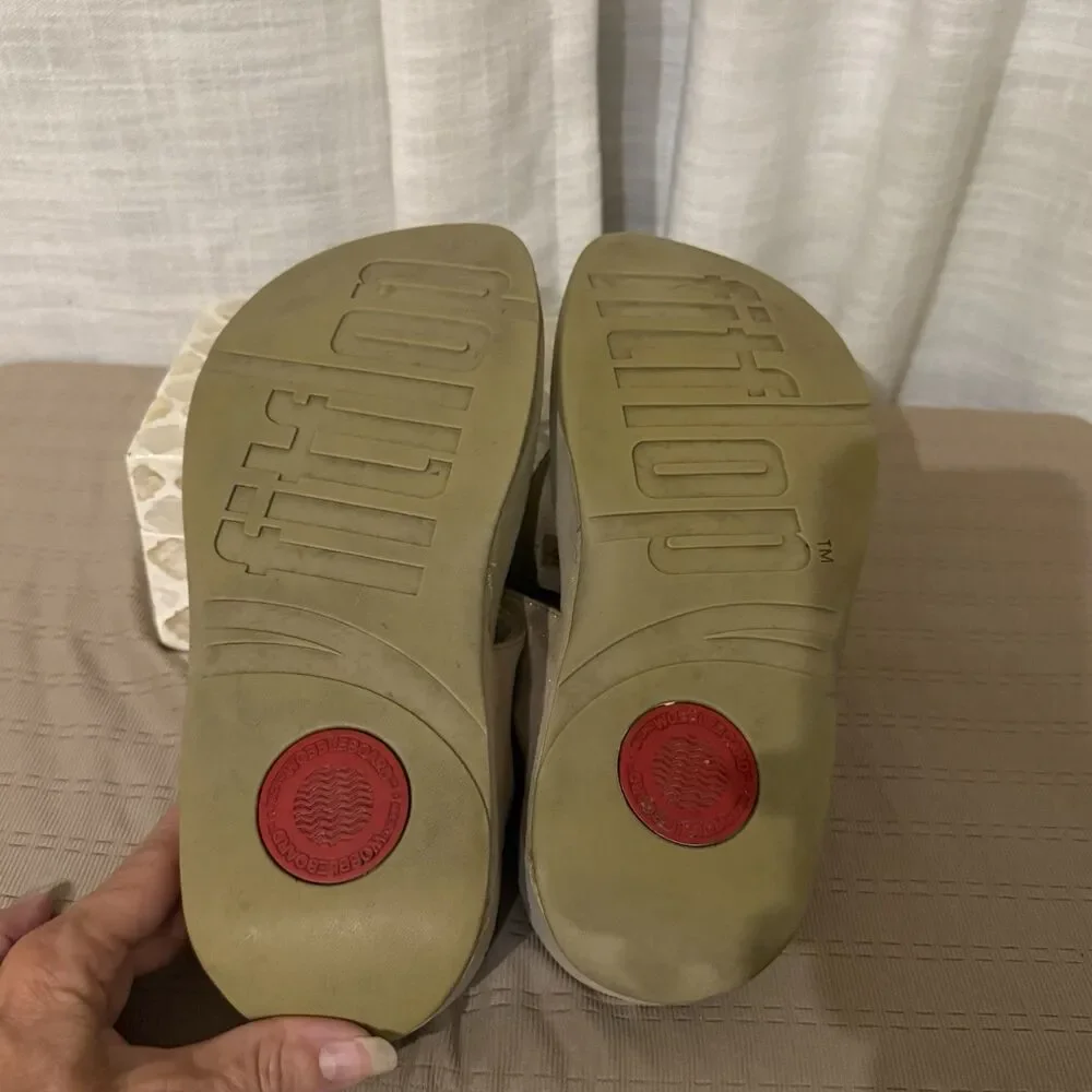Fitflop Sz 8 Shimmy Suede Toe Post Thong Flip Flop Sandals Women's  Pale‎ Gold